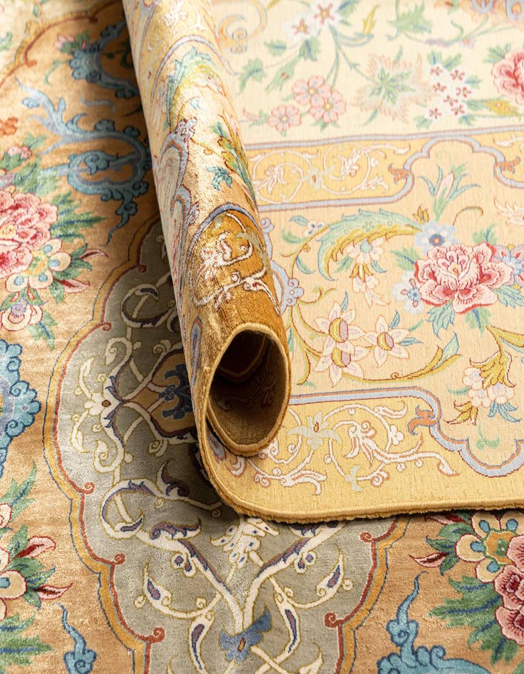 Detail image of  6' 8 x 9' 9 Ghom Silk Rug