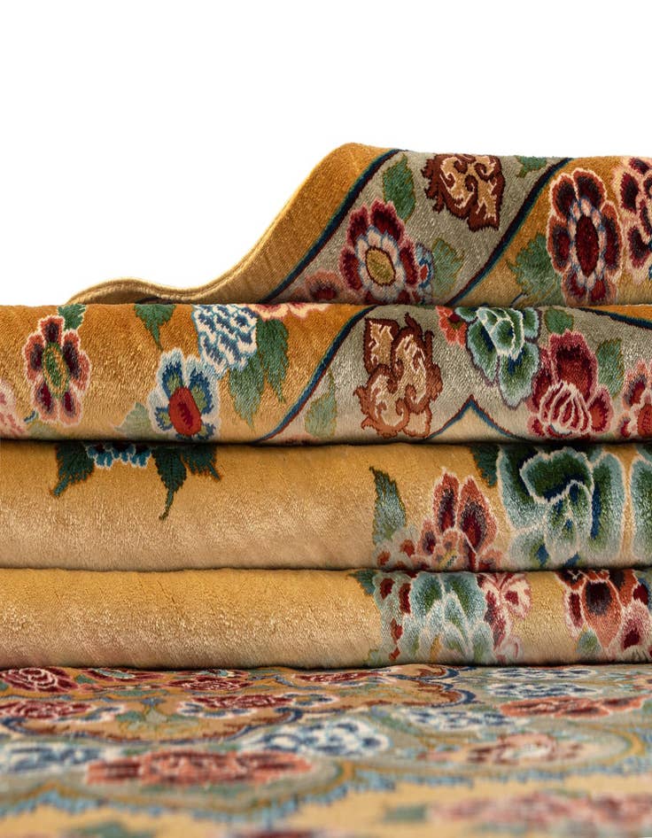 Detail image of  6' 7 x 9' 11 Ghom Silk Rug