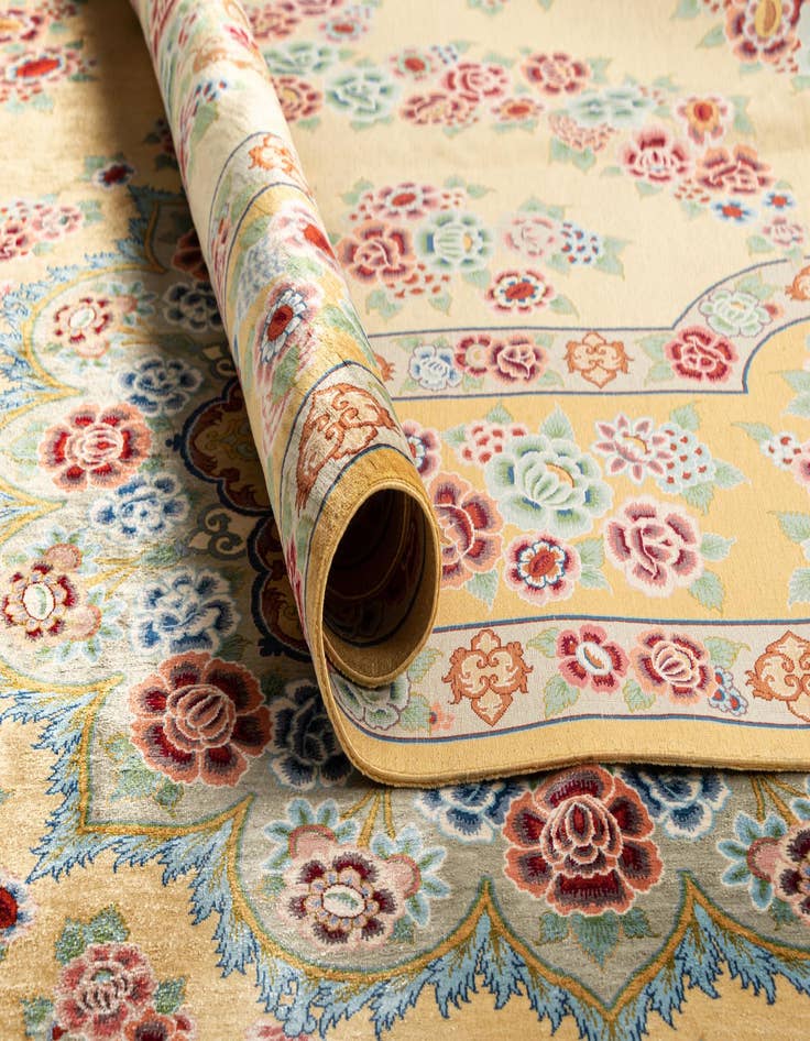 Detail image of  6' 7 x 9' 11 Ghom Silk Rug