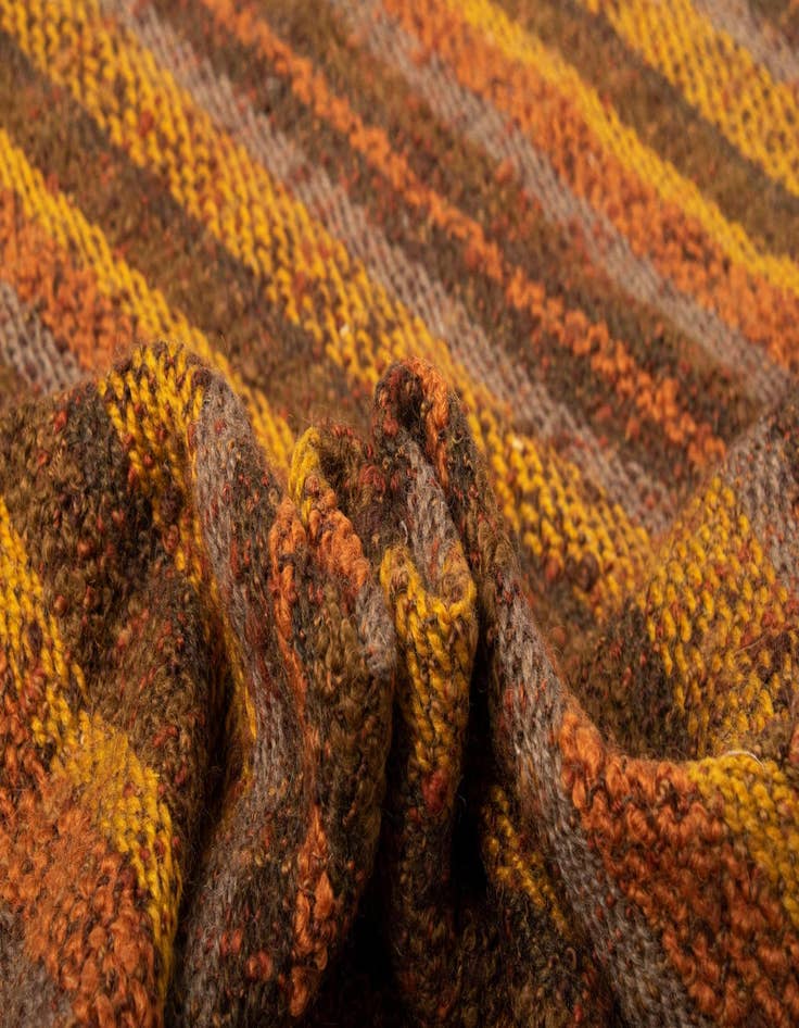 Detail image of  3' 10 x 7' Hochzeit Schall Wool Rug
