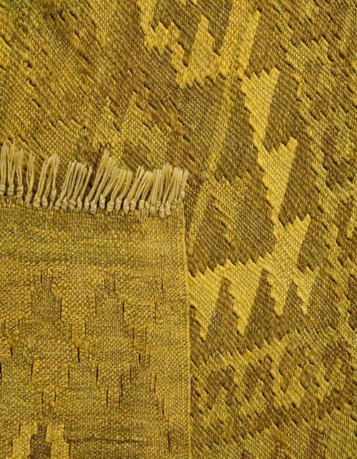 Detail image of  5' 3 x 6' 4  Hand Woven Kilim Modern Wool Rug