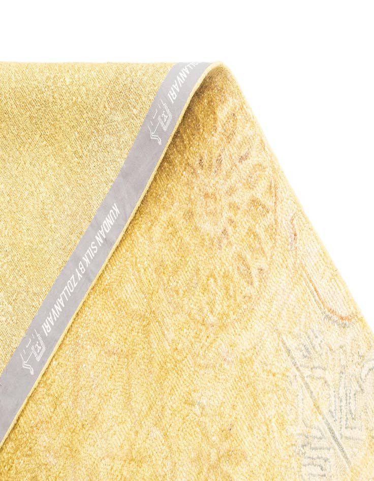 Detail image of  8' 6 x 12' 3  Hand Knotted Kundan Rug