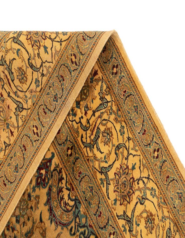 Detail image of  9' 7 x 12' 10 Nain Wool Rug