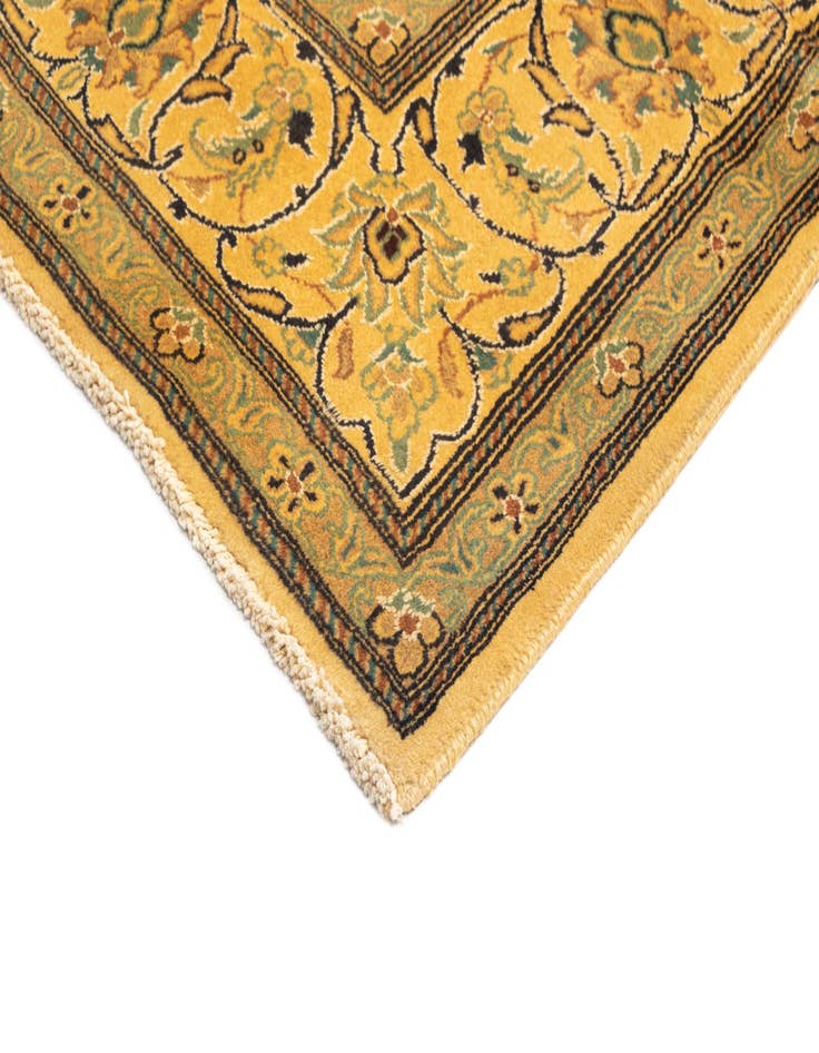 Detail image of  7' 8 x 10' 11 Nain Wool Rug