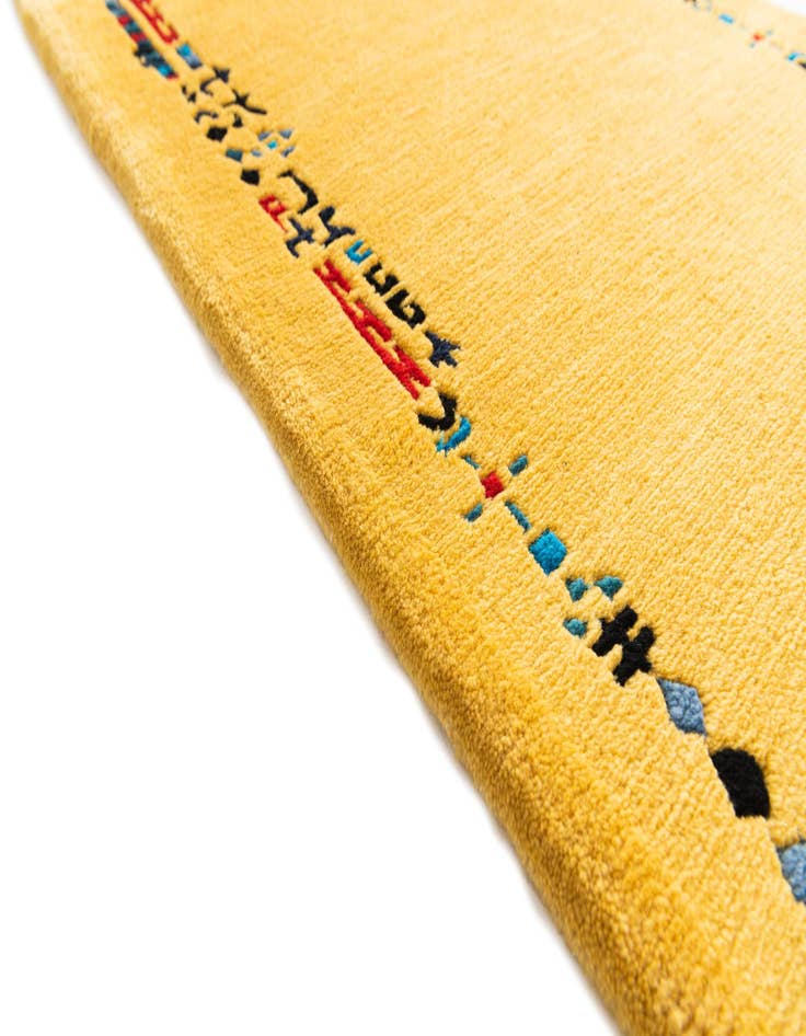 Detail image of 2' 5 x 4' 6 Hand Knotted Nepal Wool Rug