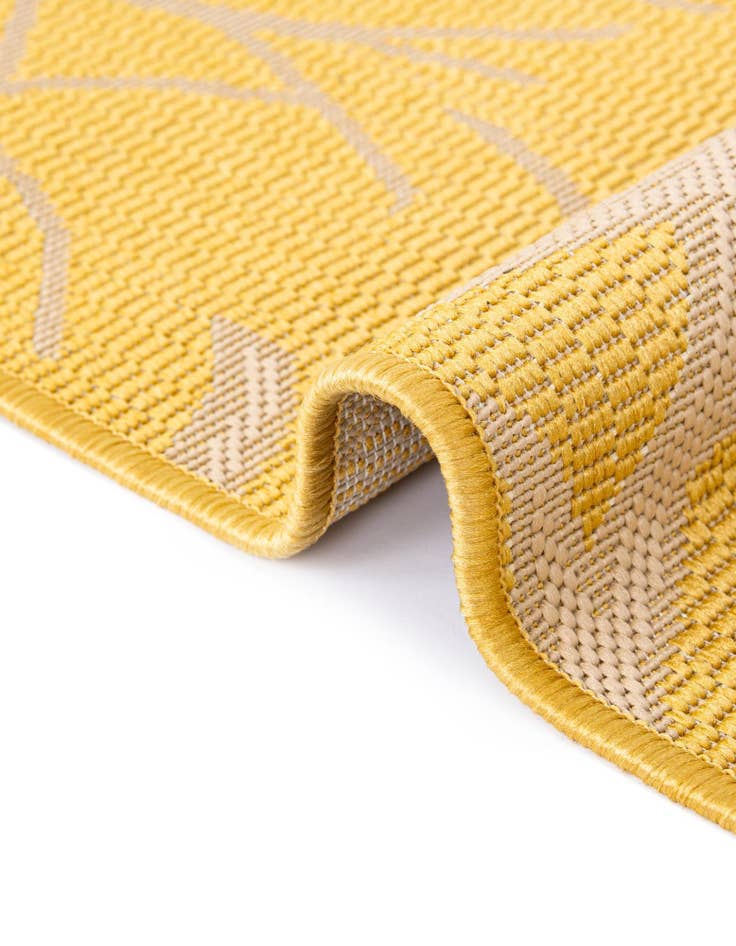 Detail image of  7' x 10'  Washable Botanical Indoor / Outdoor Rug