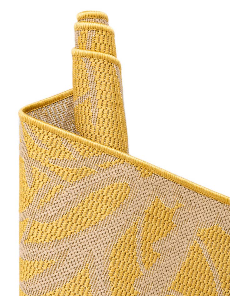 Detail image of  7' x 10'  Washable Botanical Indoor / Outdoor Rug