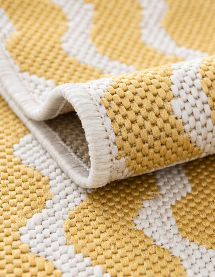 Detail image of  4' 1 x 6' 1  Washable Coastal Indoor / Outdoor Rug