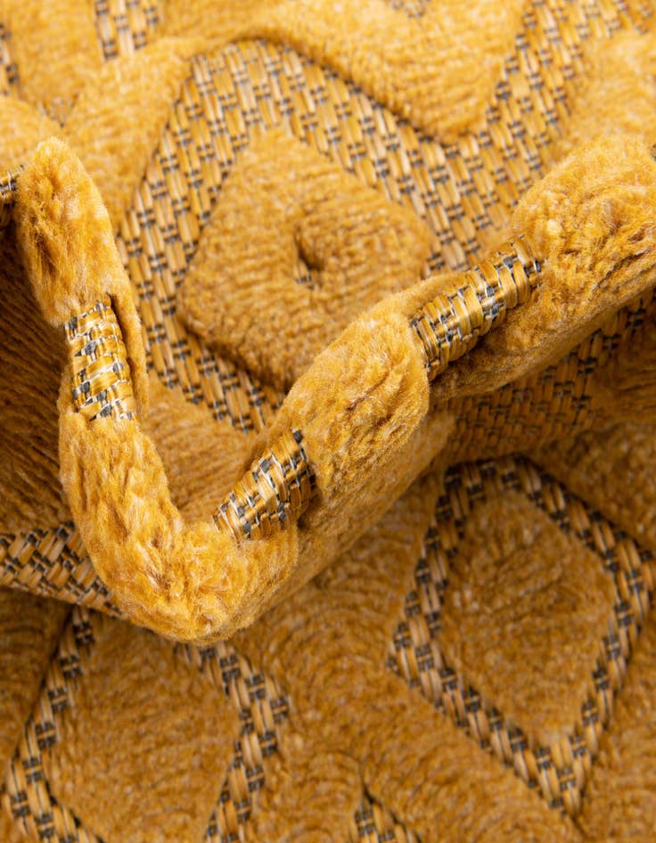 Detail image of  6' x 9'  Washable Trellis Textured Indoor / Outdoor Rug