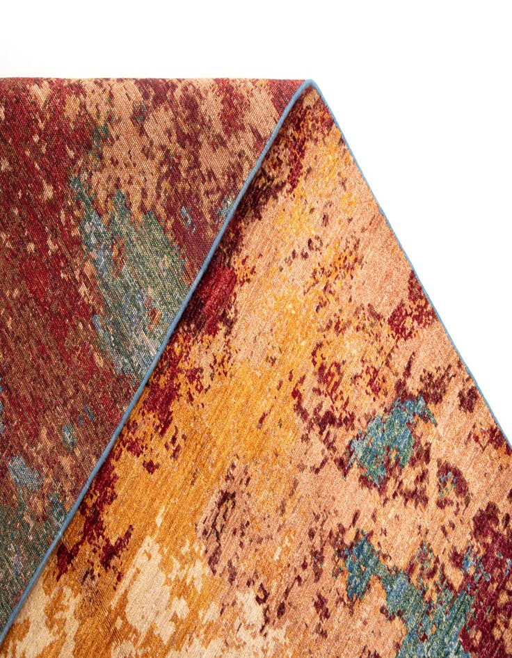 Detail image of  6' 8 x 9' 9 Rubin Wool Rug