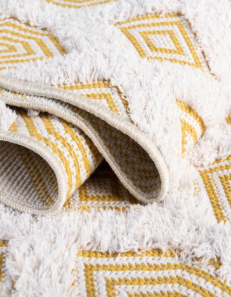 Detail image of  2' 3 x 3' Sabrina Soto Casa Havana Rug