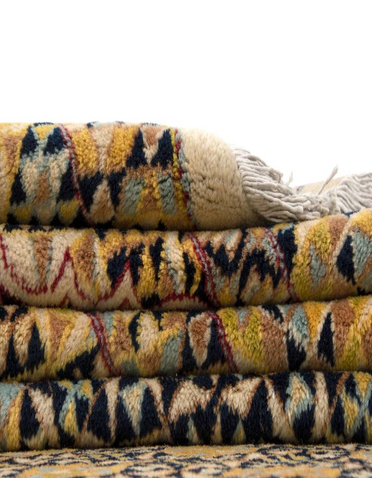 Detail image of  11' 9 x 14' 8 Tabriz Rug