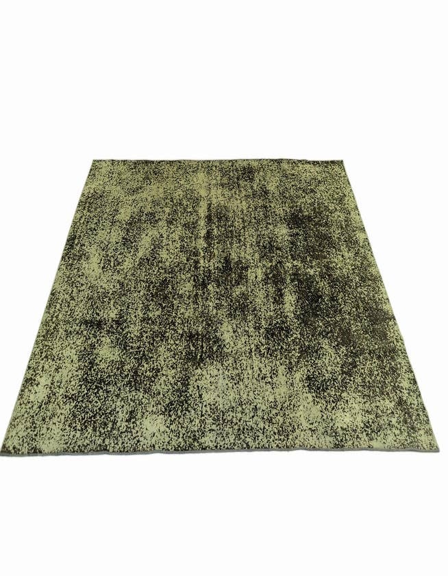 Detail image of  7' 11 x 11' 2 Vintage Royal Wool Rug