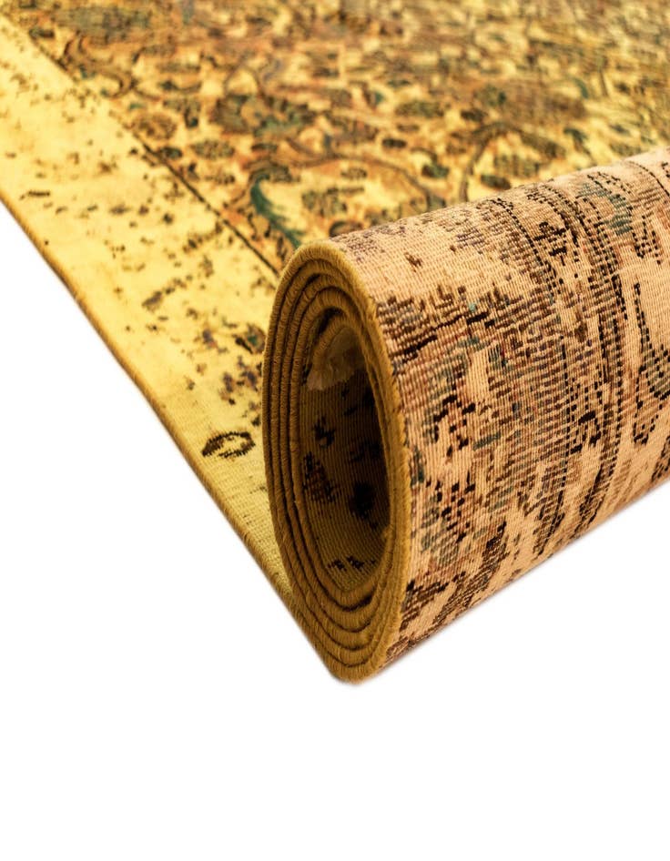 Detail image of  8' 8 x 11' 5 Vintage Royal Wool Rug