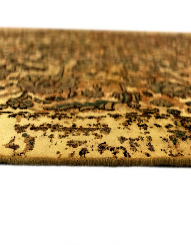 Detail image of  8' 8 x 11' 5 Vintage Royal Wool Rug