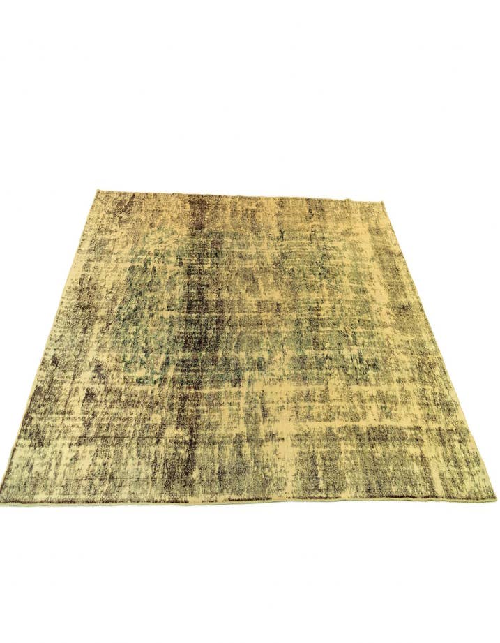 Detail image of  6' 11 x 10' 11 Vintage Royal Wool Rug