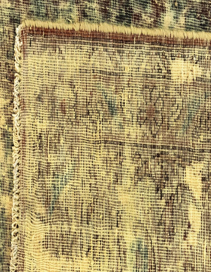 Detail image of  6' 11 x 10' 11 Vintage Royal Wool Rug