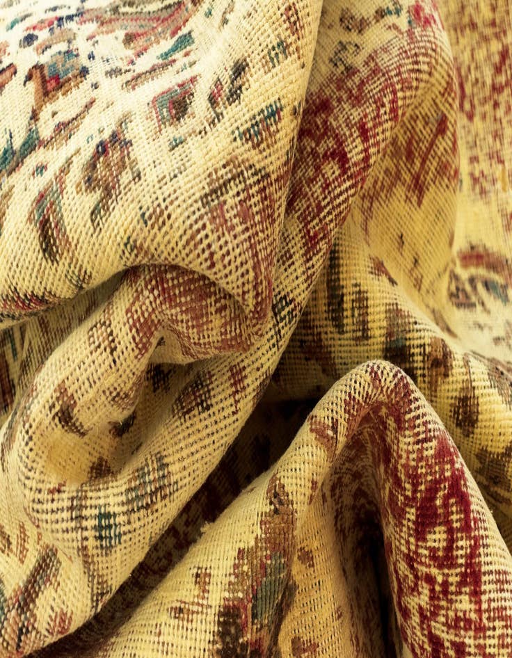 Detail image of  7' x 9' 7 Vintage Royal Wool Rug