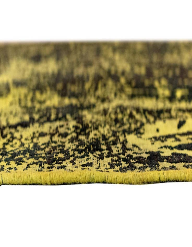 Detail image of  6' 6 x 10' 11 Vintage Royal Wool Rug