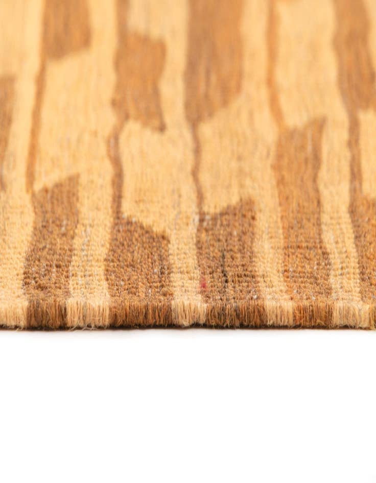 Detail image of  7' 8 x 10' Zagros Kilim Rug