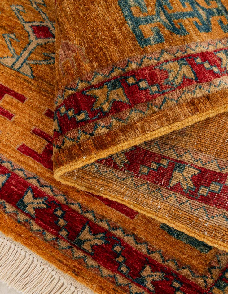 Detail image of  2' 5 x 3'  Hand Knotted Ziegler Wool Rug
