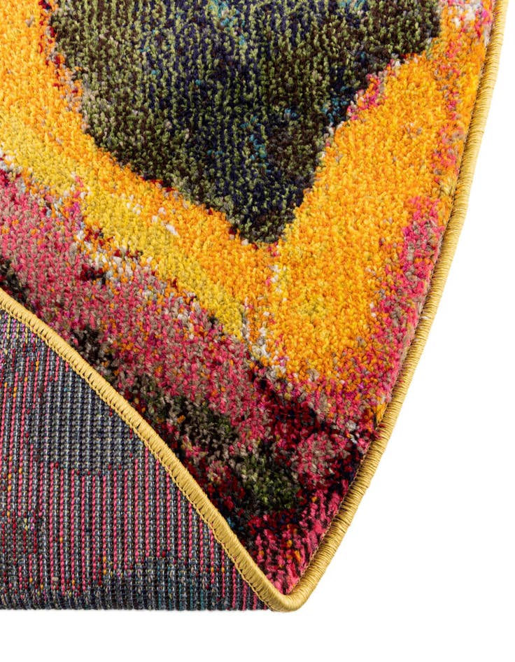 Detail image of  7' 10 x 7' 10  Washable Haerfest Round Rug