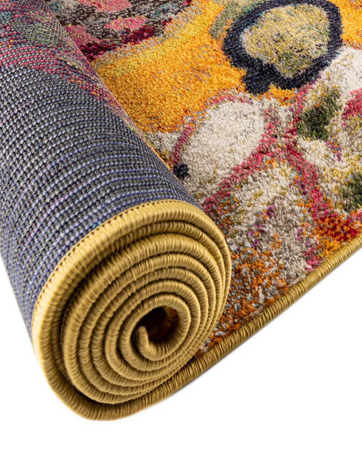 Detail image of  7' 10 x 7' 10  Washable Haerfest Round Rug