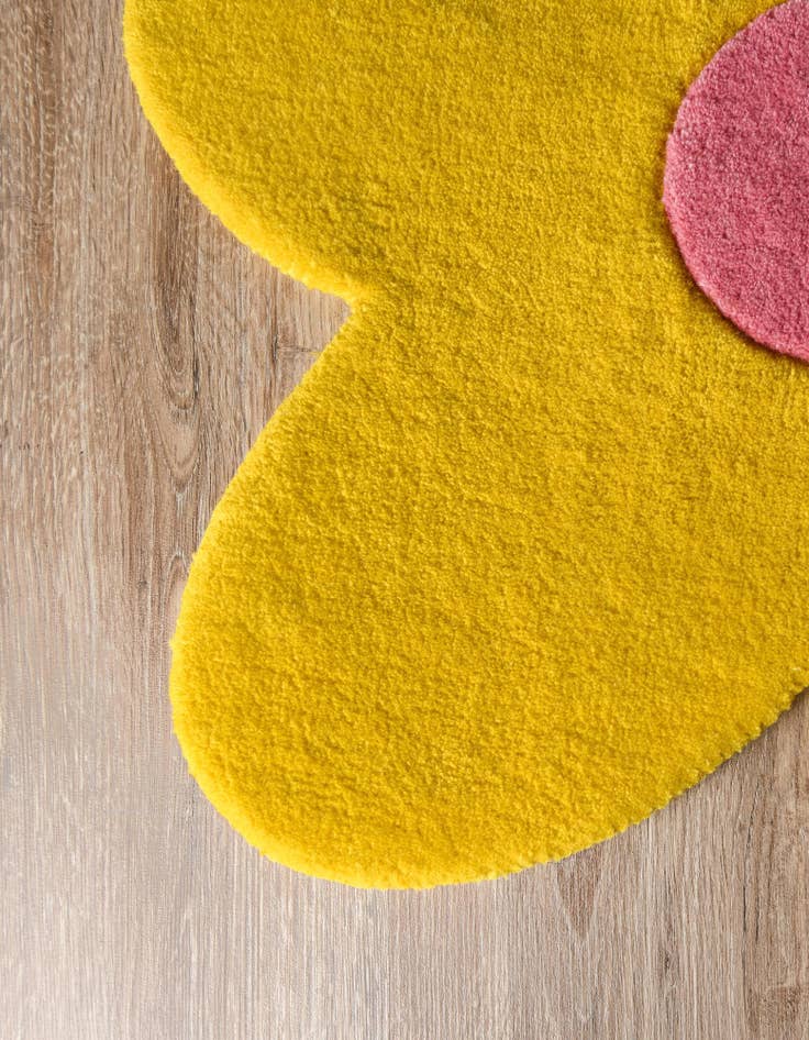 Detail image of  3' 1 x 3' 1 Happy Rugs Funky Flower Wool Round