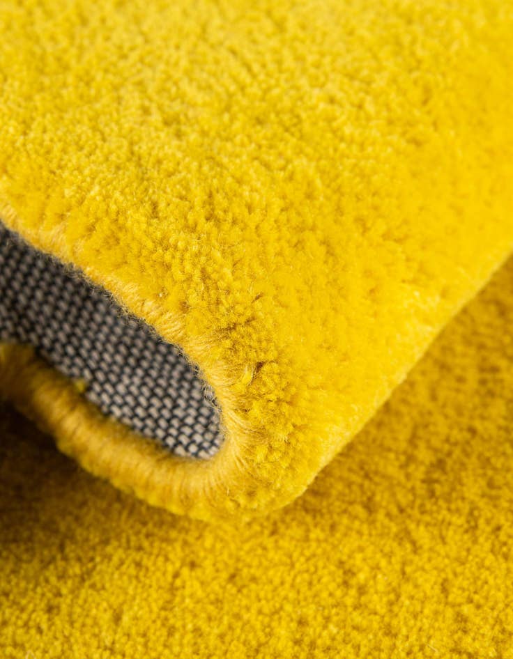 Detail image of  5' 1 x 5' 1 Happy Rugs Funky Flower Wool Round