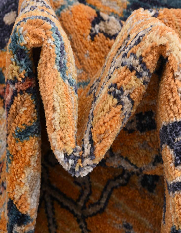 Detail image of  3' 3 x 3' 3 Lola Round Rug