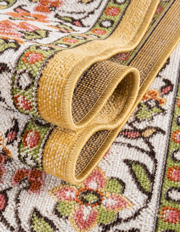 Detail image of  5' 3 x 5' 3 Lucerne Round Rug