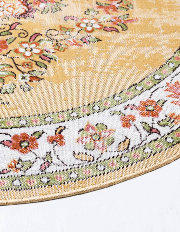 Detail image of  5' 3 x 5' 3 Lucerne Round Rug