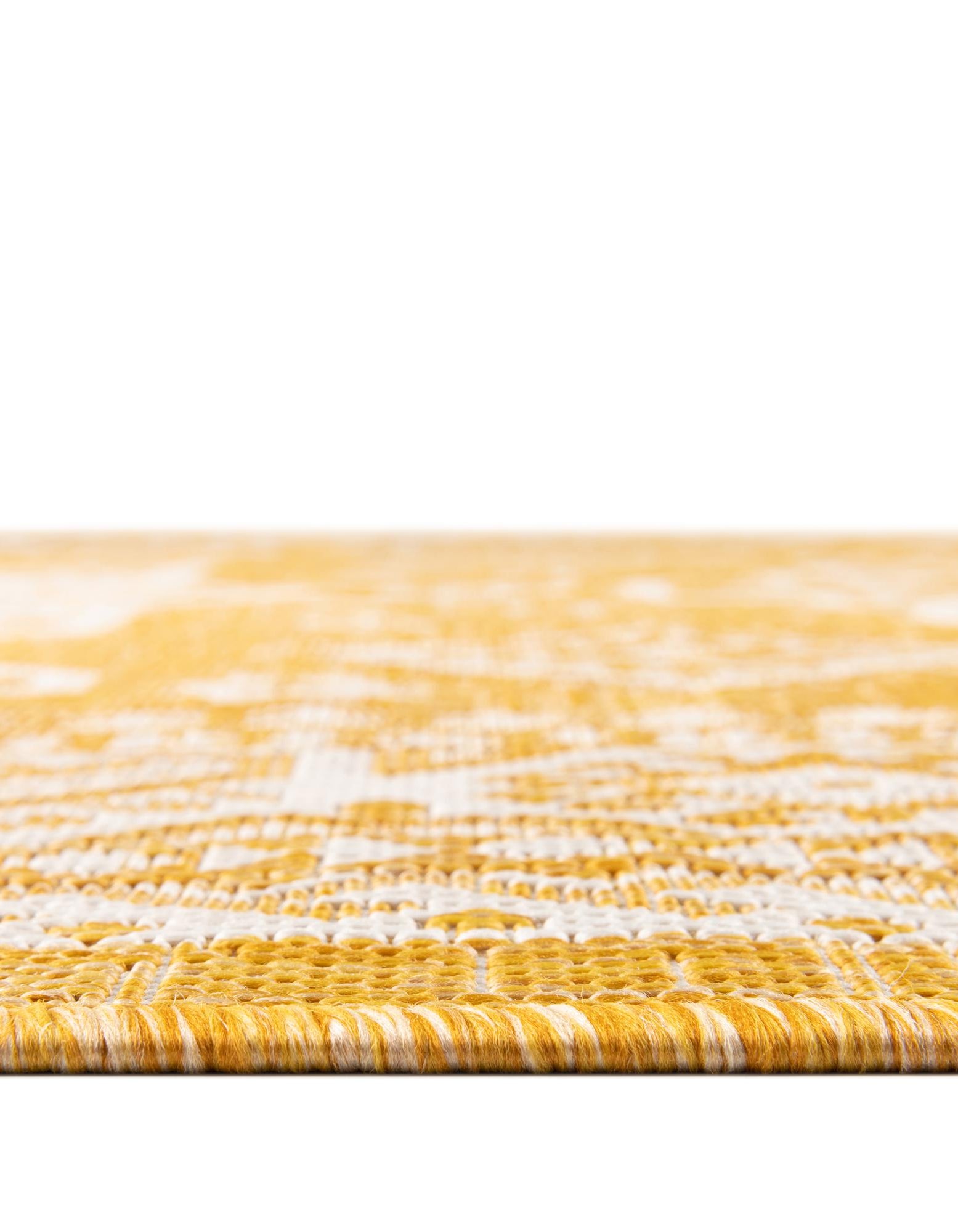 Yellow 7' 10 x 7' 10 Aztec Indoor / Outdoor Round Rug | Rugs.com