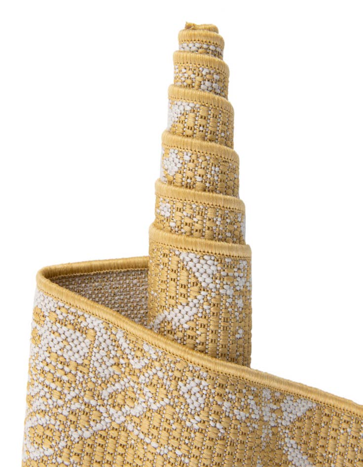 Detail image of  4' x 4'  Washable Bohemian Indoor / Outdoor Round Rug