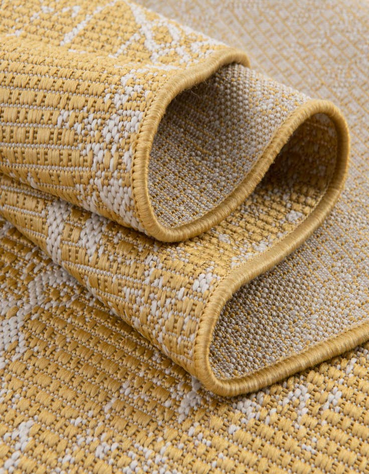 Detail image of  4' x 4'  Washable Bohemian Indoor / Outdoor Round Rug