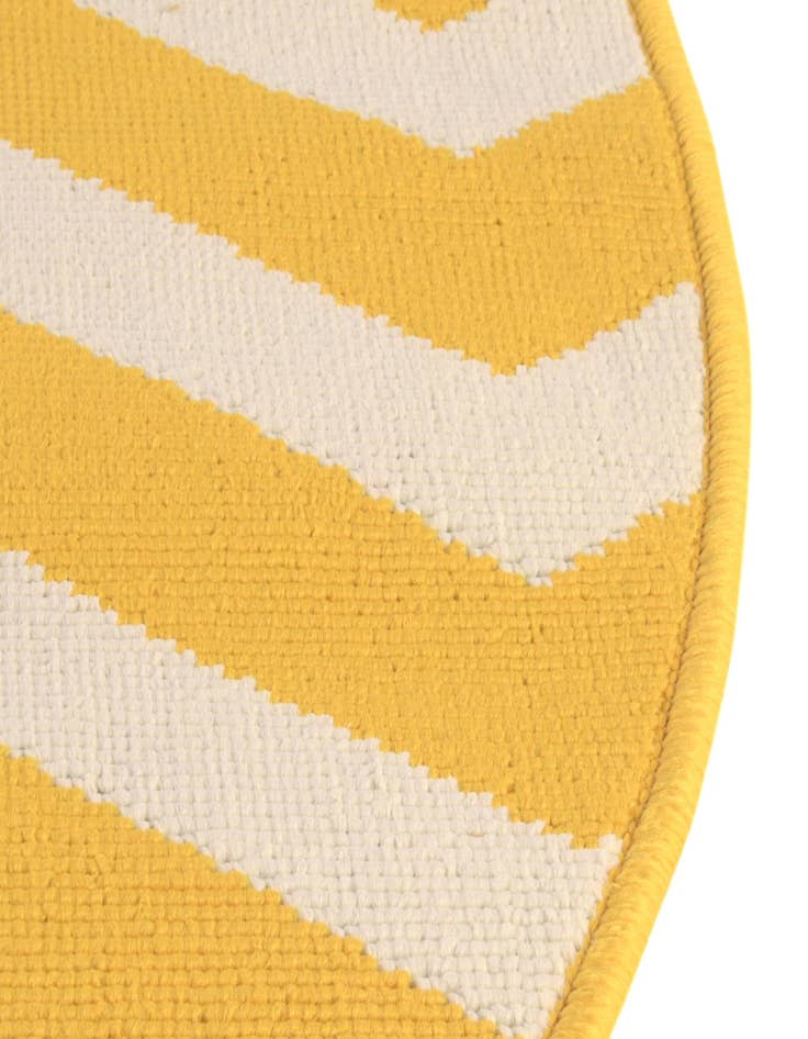 Detail image of  7' x 7'  Washable Coastal Indoor / Outdoor Round Rug