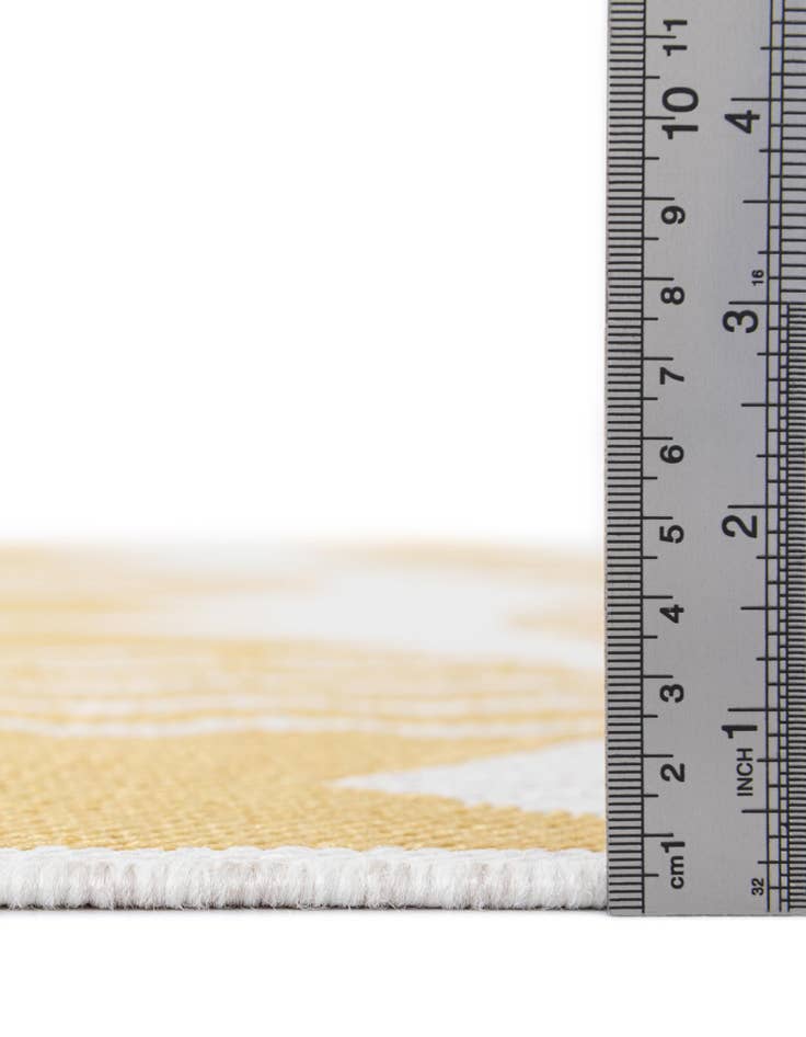 Detail image of  6' 1 x 6' 1  Washable Coastal Indoor / Outdoor Round Rug