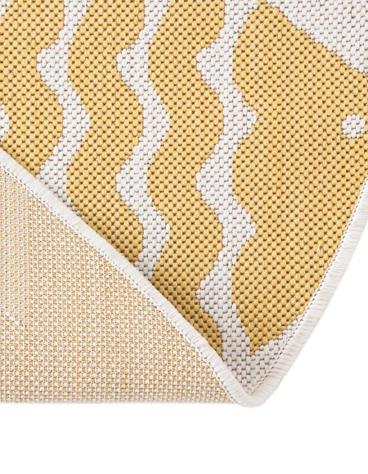 Detail image of  6' 1 x 6' 1  Washable Coastal Indoor / Outdoor Round Rug