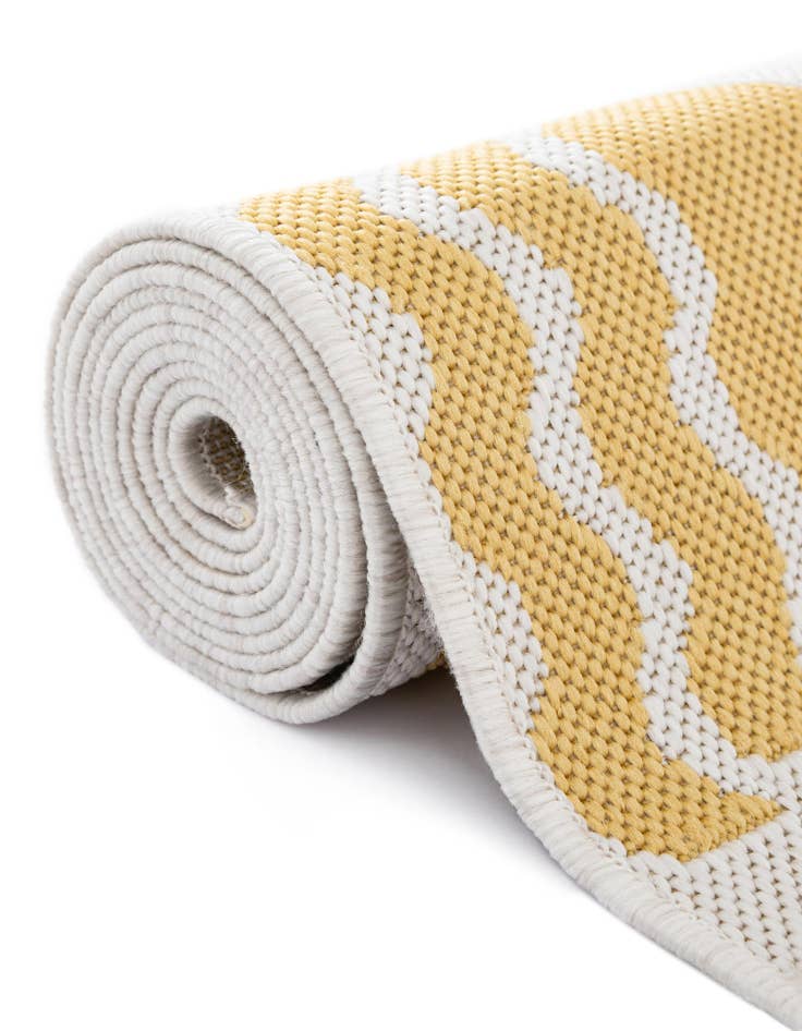 Detail image of  6' 1 x 6' 1  Washable Coastal Indoor / Outdoor Round Rug