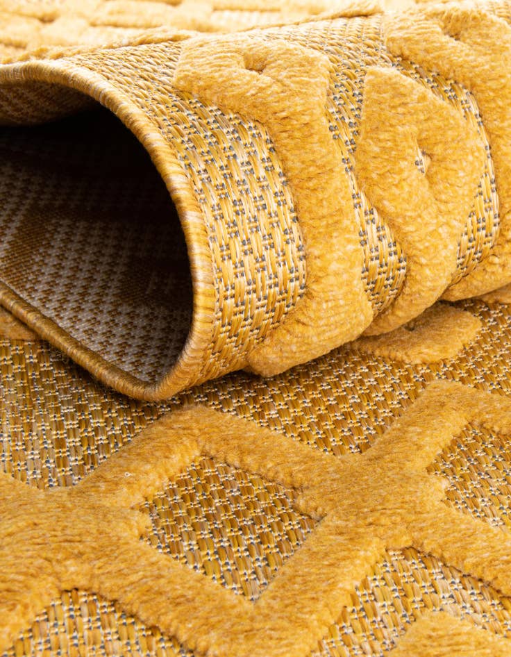 Detail image of  5' 3 x 5' 3  Washable Trellis Textured Indoor / Outdoor Round Rug