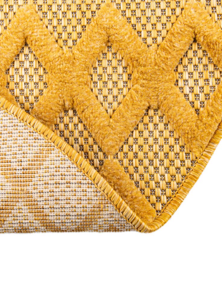 Detail image of  5' 3 x 5' 3  Washable Trellis Textured Indoor / Outdoor Round Rug