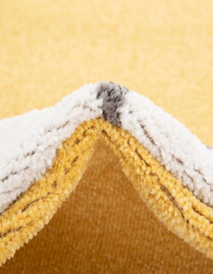 Detail image of  7' 10 x 7' 10 Bear Whimsy Kids Round Rug