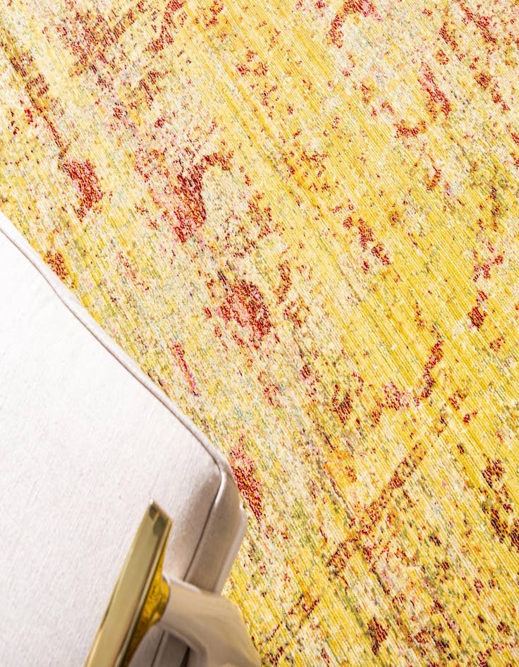 Detail image of  2' 7 x 9' 10 Alexis Runner Rug