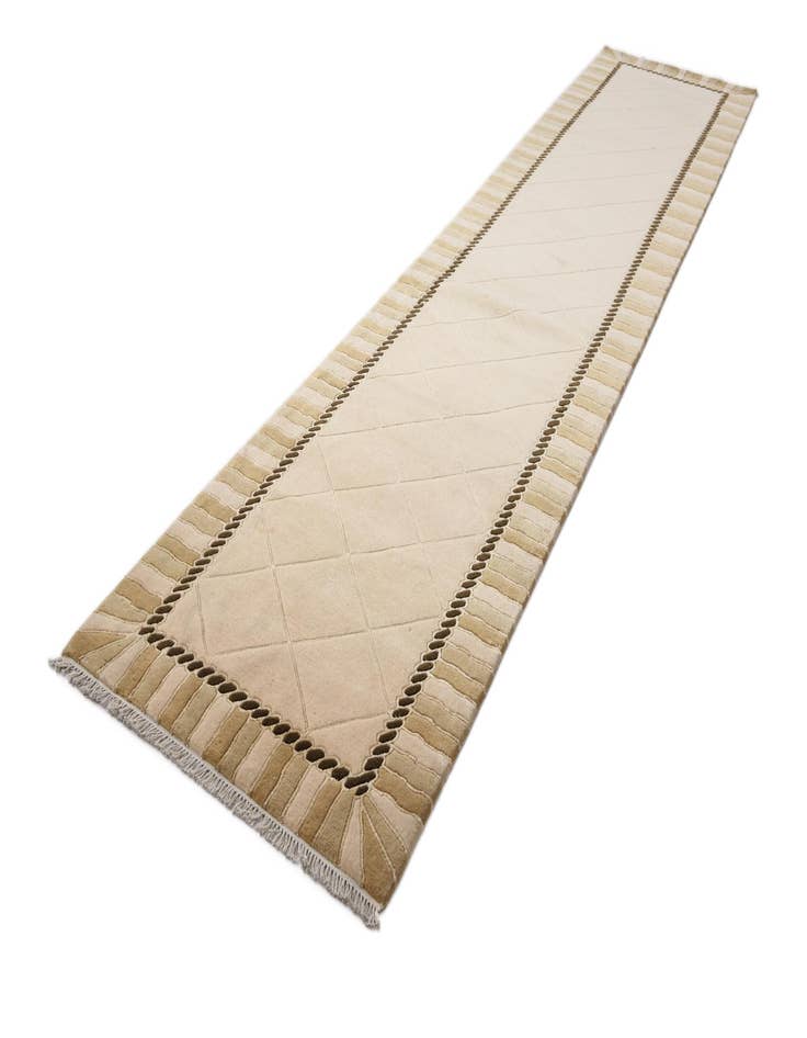 Detail image of  3' 5 x 16' 1 Darya Runner Rug