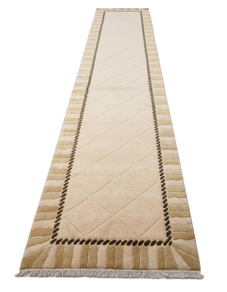 Detail image of  3' 5 x 16' 1 Darya Runner Rug