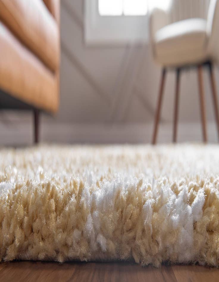 Detail image of  2' 7 x 6' Moroccan Shag Runner Rug