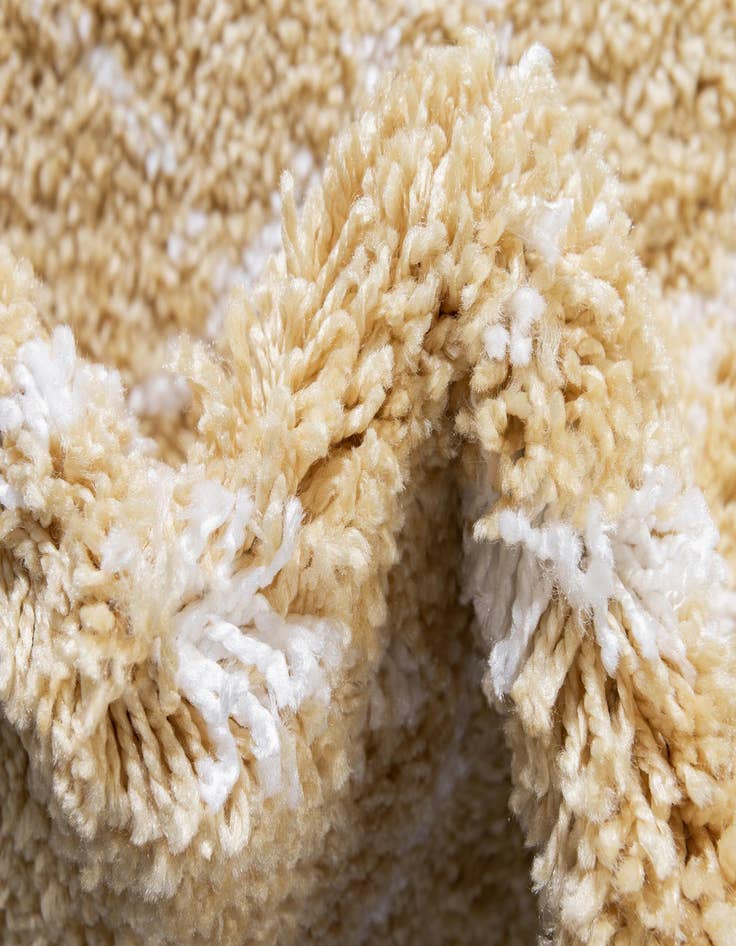 Detail image of  2' 7 x 6' Moroccan Shag Runner Rug