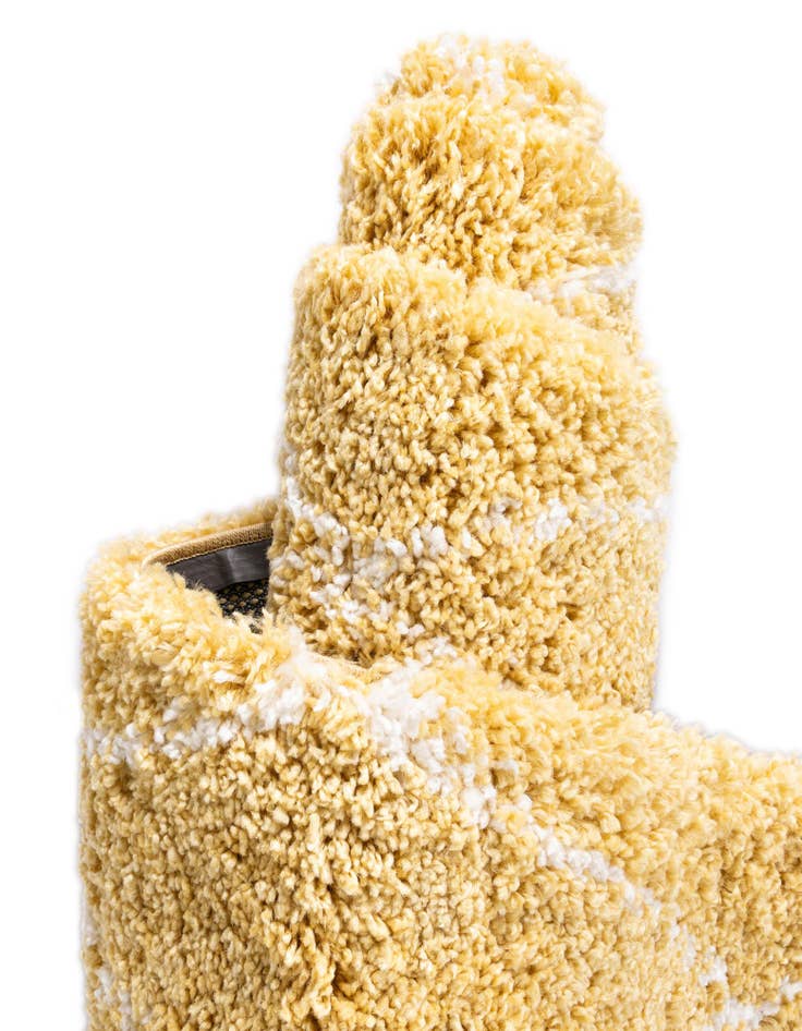 Detail image of  2' 7 x 10' Moroccan Shag Runner Rug