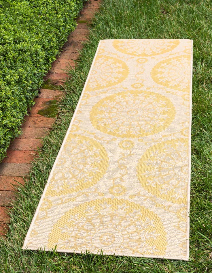 Detail image of  2' 2 x 6'  Washable Botanical Indoor / Outdoor Runner Rug
