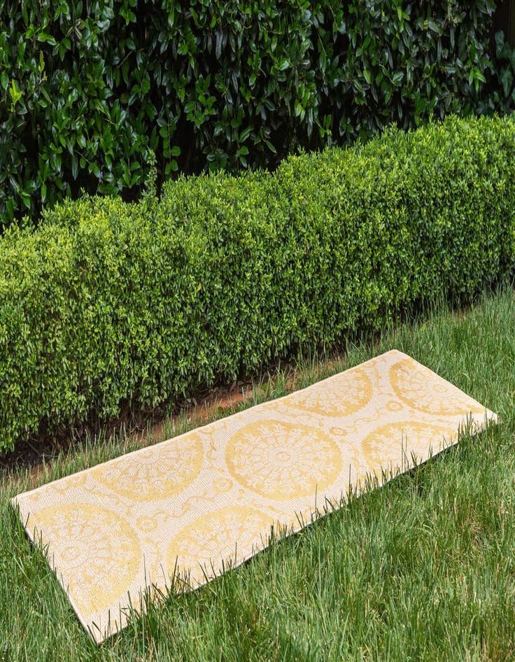 Detail image of  2' 2 x 6'  Washable Botanical Indoor / Outdoor Runner Rug